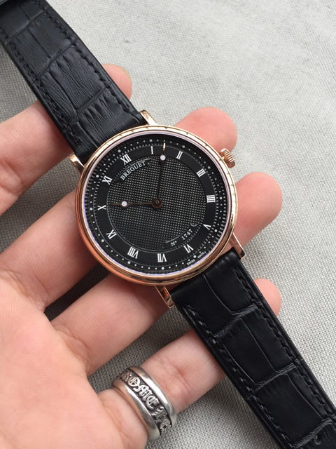 寶璣Breguet 經(jīng)典系列自動機(jī)械腕表